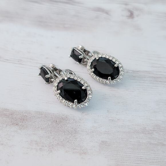 Vintage Monet Clip On Earrings Stunning Silver Tone, Black & Clear Gems - Picture 3 of 6